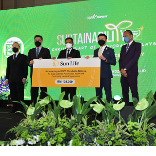 Sun Life Malaysia Honoured for Sustainability and Brand Loyalty Efforts
