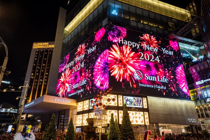 Sun Life Malaysia Took Over Bukit Bintang for New Year Countdown