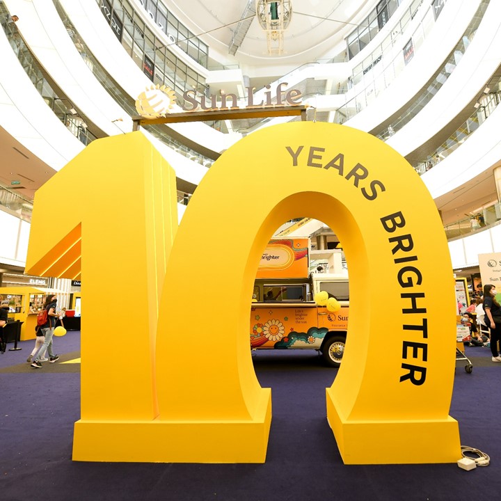 10 Years Brighter Roadshow Unleashes Excitement at 1 Utama Shopping Centre!