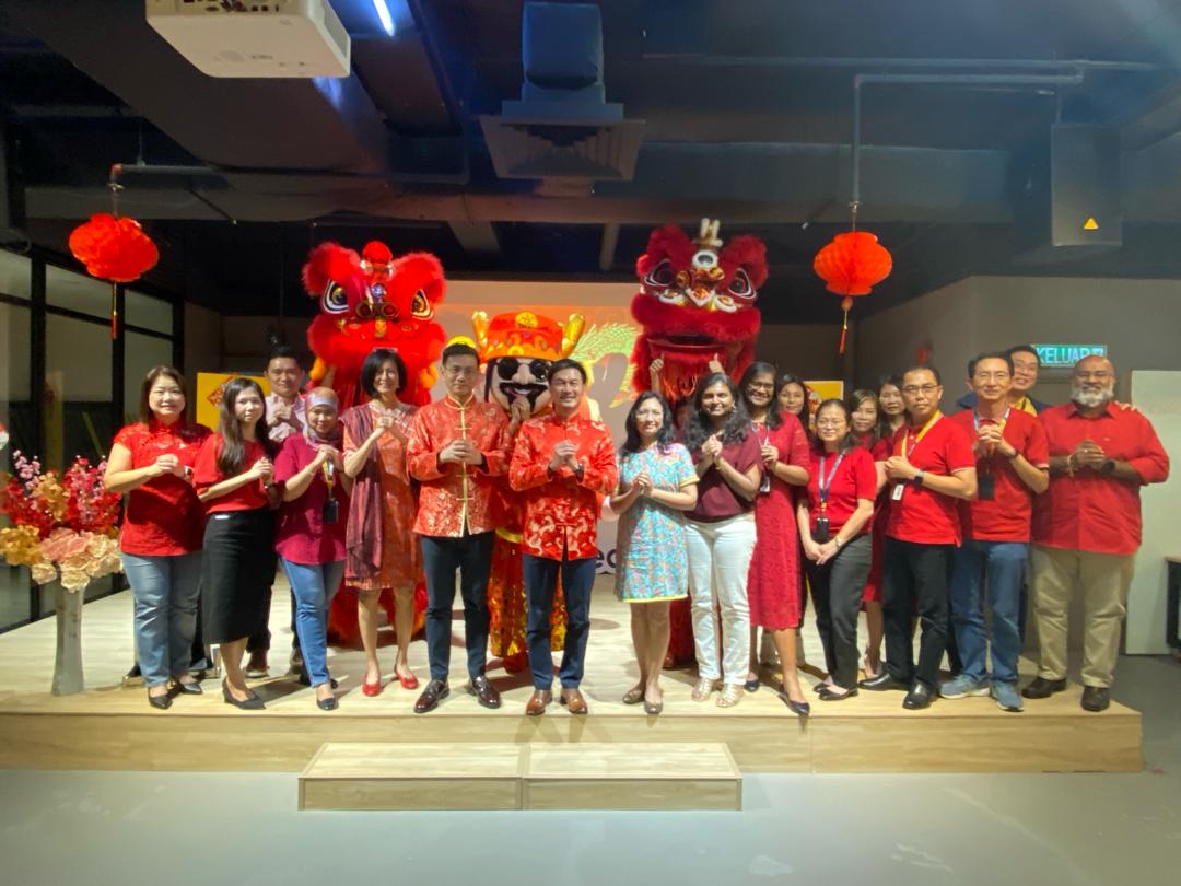 Sun Life Malaysia Rings in the Year of the Dragon with Joyful Celebration