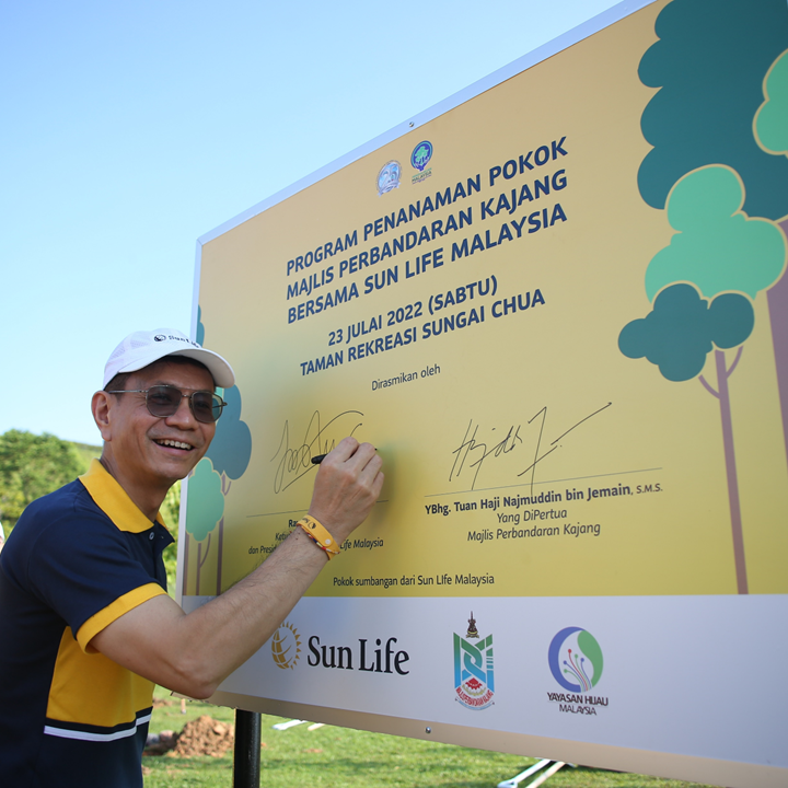 Sun Life Malaysia launches #PlantTreePlantHope tree planting programme