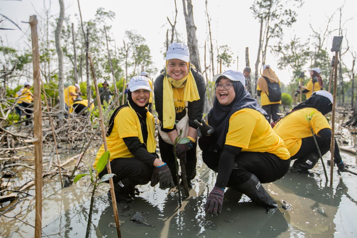 Sun Life Malaysia #PlantTreePlantHope Year 2